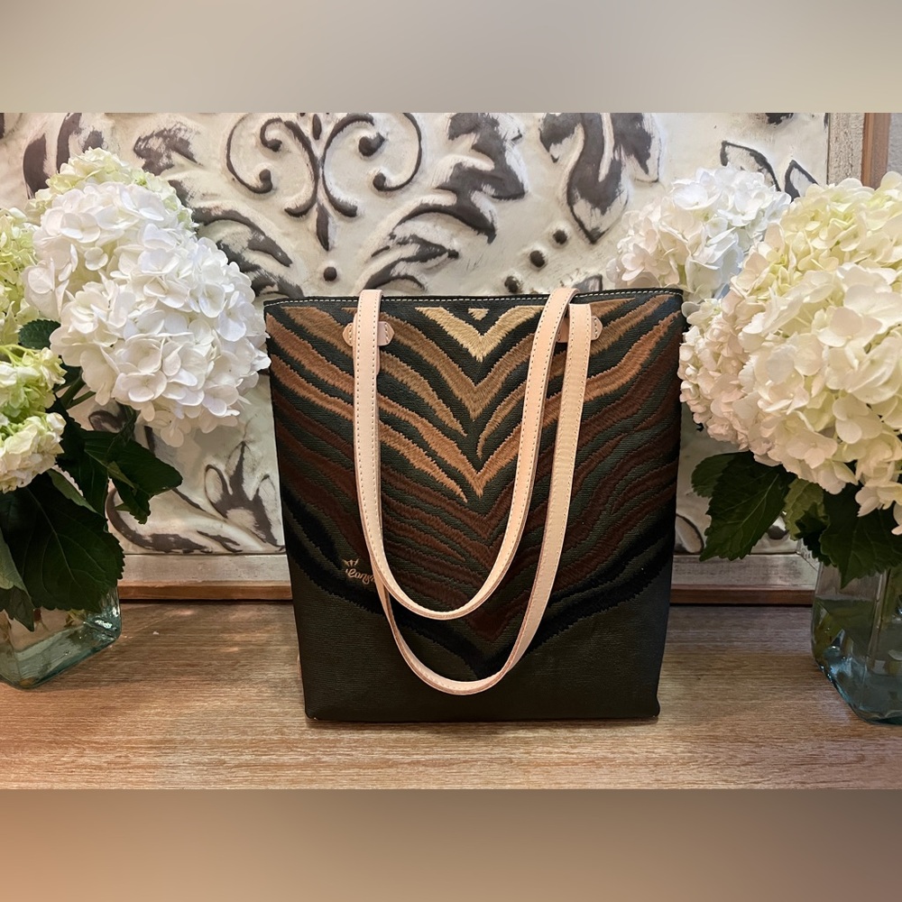 Consuela Slash Everyday Tote- NWOT